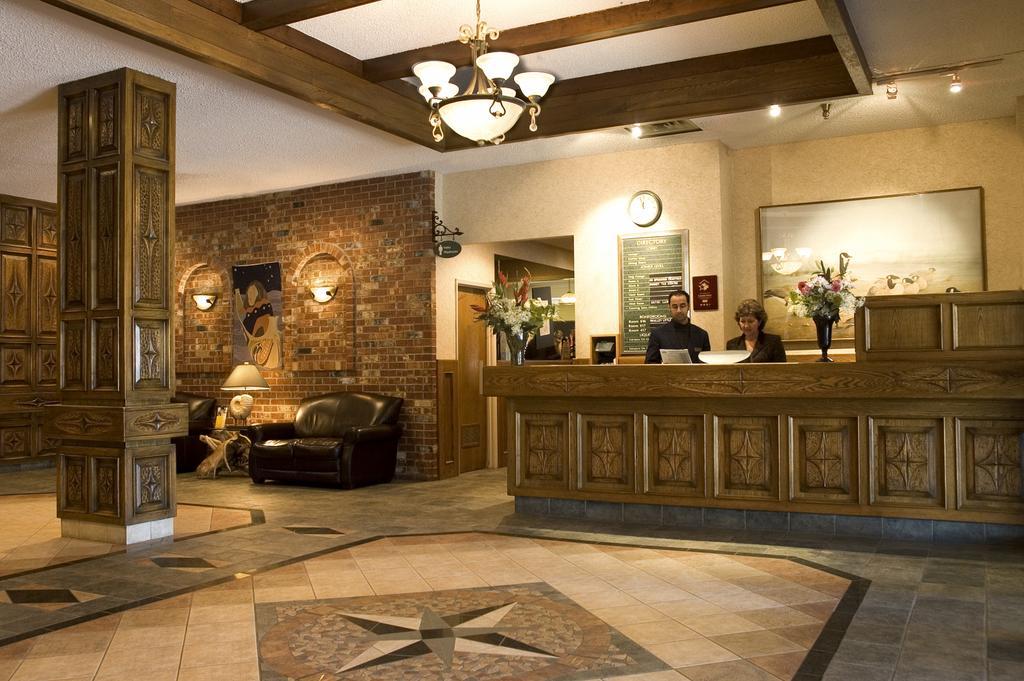 Compass Point Inn - Съри Интериор снимка